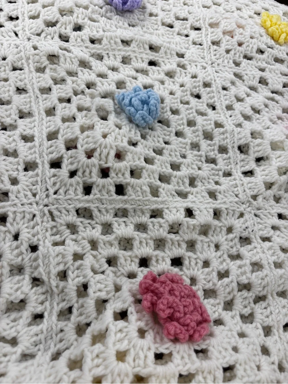 Vintage Handmade 3D Loopy Flower Crochet Granny Square Afghan (King Size)